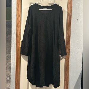 Transparente Black Label Textured Dress